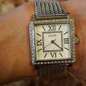 GUESS WATCH